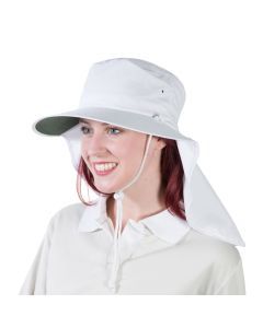 Uveto Tammin Hat with Front Broad Brim and Close-Fitting Neck Flap (White)