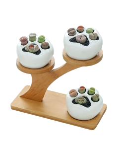 Display your favorite blooms in style with this freestanding flower pot stand